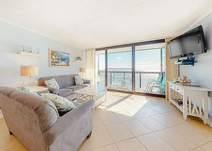Hébergement de vacances Updated Oceanfront With Ample Balcony Ac Pools Gym & Sauna