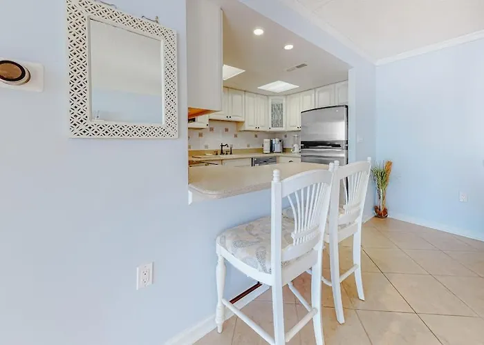 Updated Oceanfront With Ample Balcony Ac Pools Gym & Sauna Ocean City