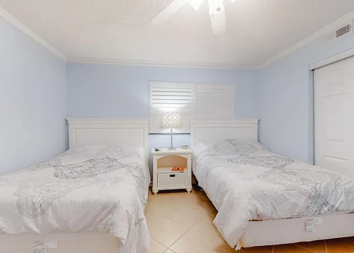 Updated Oceanfront With Ample Balcony Ac Pools Gym & Sauna Ocean City
