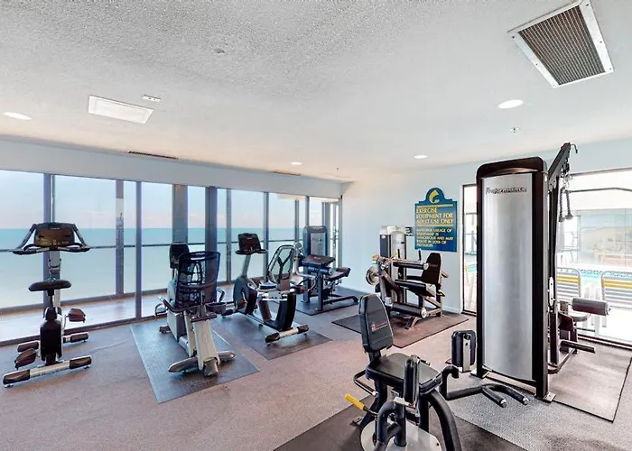 Updated Oceanfront With Ample Balcony Ac Pools Gym & Sauna Holiday home *