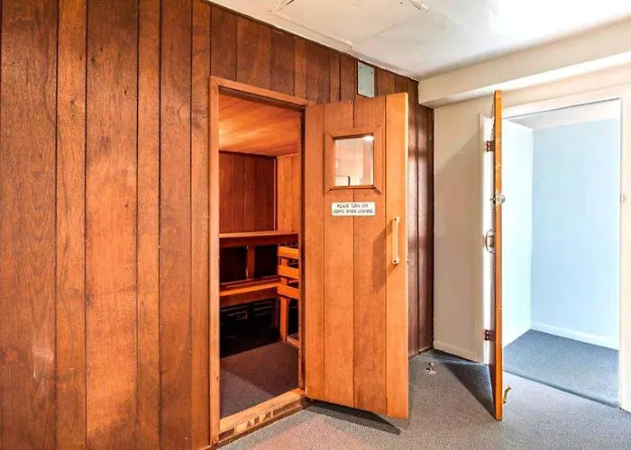 Updated Oceanfront With Ample Balcony Ac Pools Gym & Sauna Hébergement de vacances *